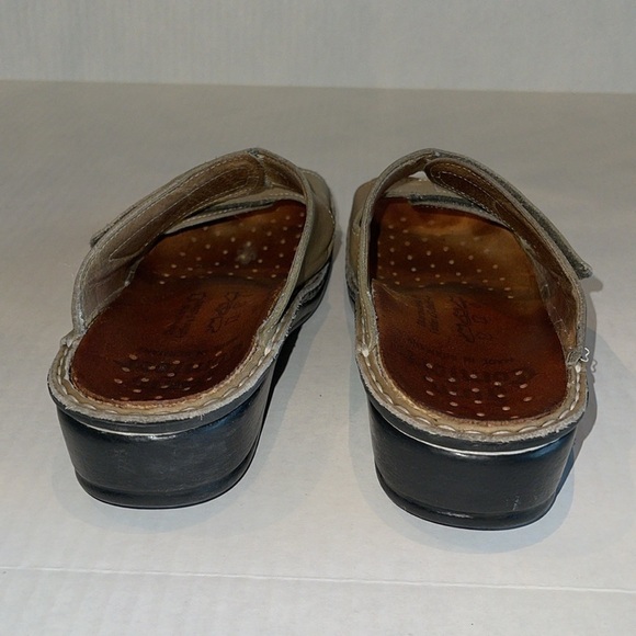 Finn Comfort Moss Green Leather Jamaika Walking Sandals - Picture 6 of 10